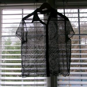 Black & White Whimsy Floral Print Short Sleeve Button Up Collared 100% Silk Top